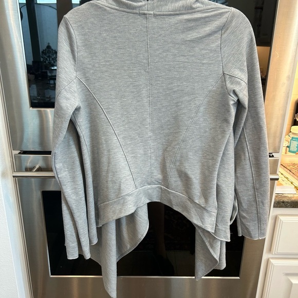 Kut from the Kloth Gray Cardigan, Med, has slight wear - Picture 4 of 4